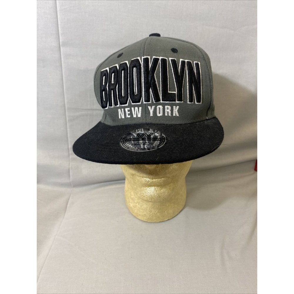 Brooklyn NY SNAP BACK Cap Hat Gray & Black Embroidered One Size Original Cap